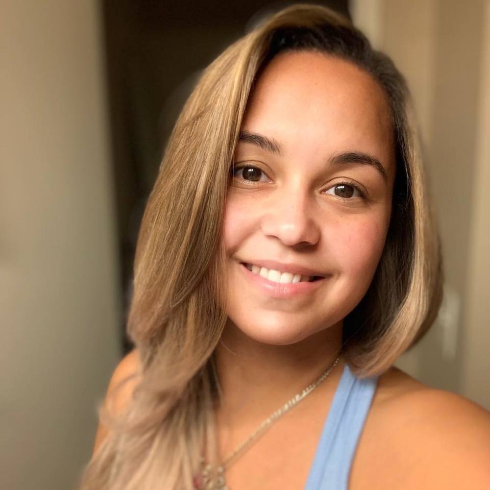 Meet your Posher, Crystal